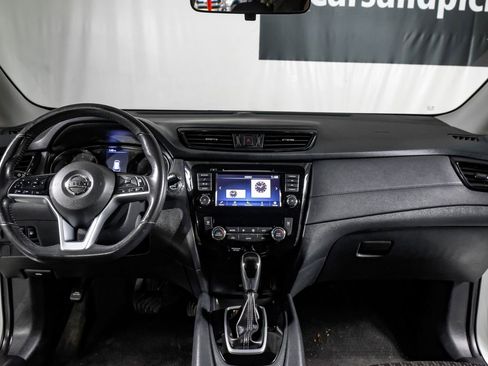 Used 2018 Nissan Rogue SV image 14