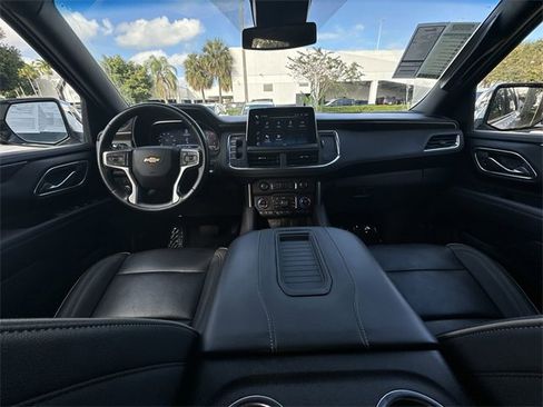 Used 2023 Chevrolet Suburban Premier image 24