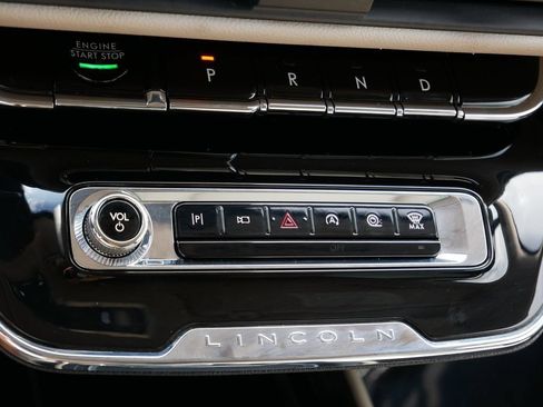 Used 2025 Lincoln Corsair Reserve FWD image 24