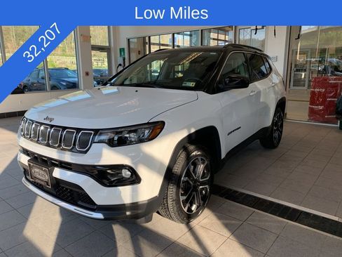 Used 2022 Jeep Compass Limited image 2