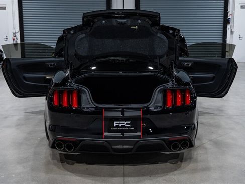 Used 2018 Ford Mustang Shelby GT350R w/ GT350R Equipment Group 920A RWD image 41