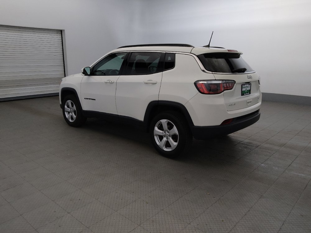Used 2018 Jeep Compass Latitude w/ Popular Equipment Group AWD/4WD image 3