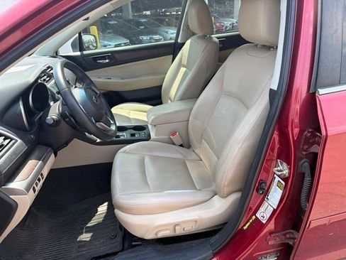 Used 2018 Subaru Outback 3.6R Limited AWD/4WD image 10