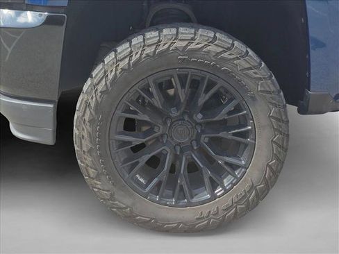 Used 2017 Chevrolet Silverado 1500 LT w/ Texas Edition RWD image 14