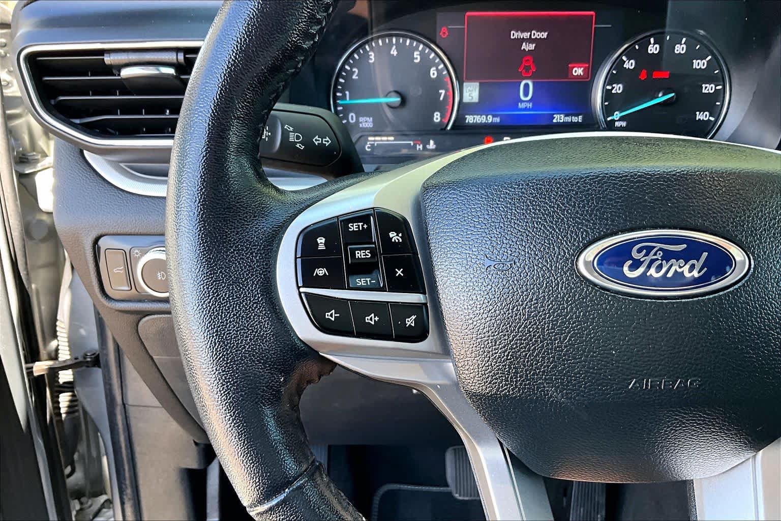 Used 2022 Ford Explorer XLT w/ Equipment Group 202A RWD image 23