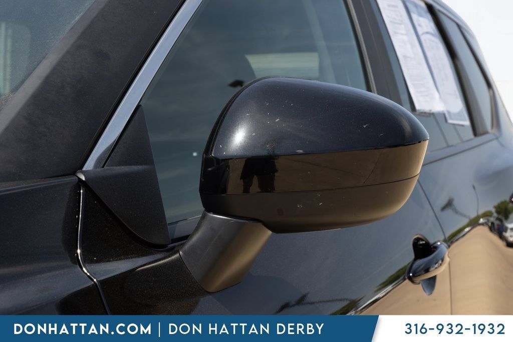 Used 2023 Nissan Rogue SV AWD/4WD image 25