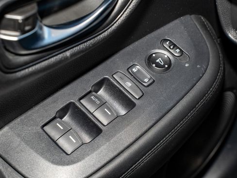 Certified 2024 Honda HR-V LX image 25