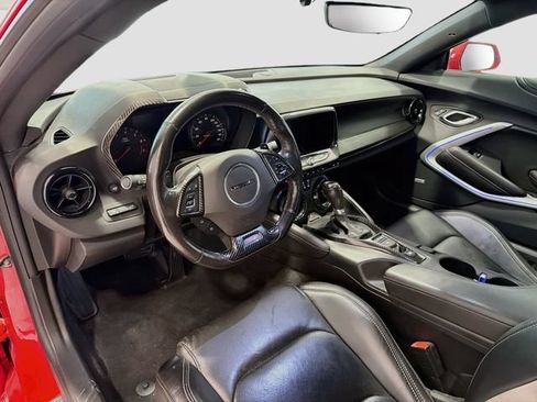 Used 2021 Chevrolet Camaro SS RWD image 9