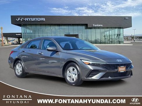New 2026 Hyundai Elantra SE FWD image 1
