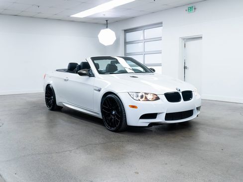 Used 2011 BMW M3 Convertible image 16