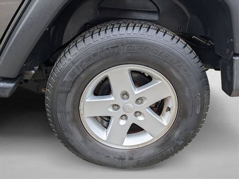 Used 2018 Jeep Wrangler Unlimited Sport S AWD/4WD image 16