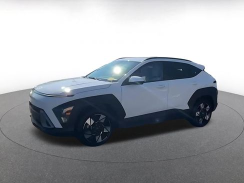 Used 2025 Hyundai Kona SEL image 8