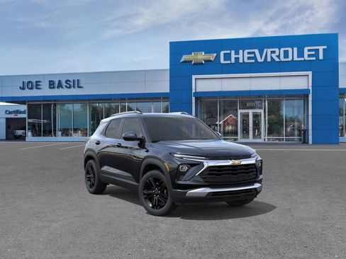 New 2026 Chevrolet TrailBlazer LT w/ Midnight Edition AWD/4WD image 1
