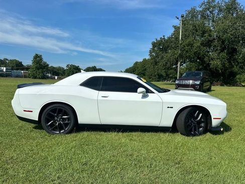 Used 2023 Dodge Challenger R/T w/ Plus Package image 6
