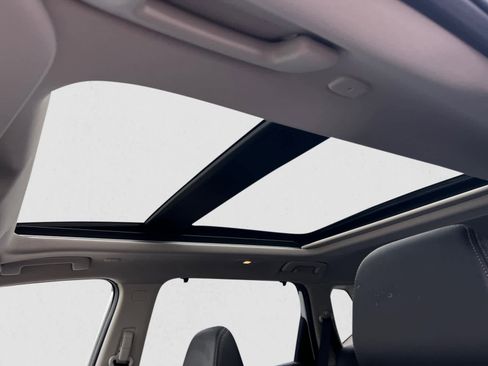 Certified 2023 Nissan Rogue Platinum w/ Platinum Premium Package image 18