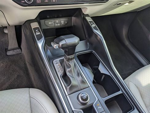 Certified 2025 Kia Sorento EX image 28