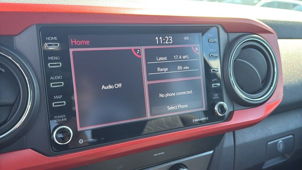 Used 2020 Toyota Tacoma TRD Off-Road AWD/4WD image 16
