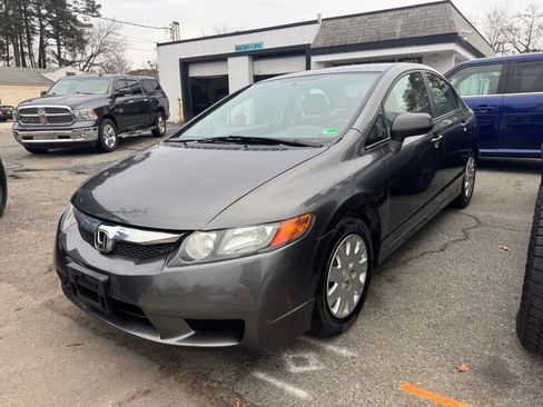 Used 2010 Honda Civic DX-VP image 2