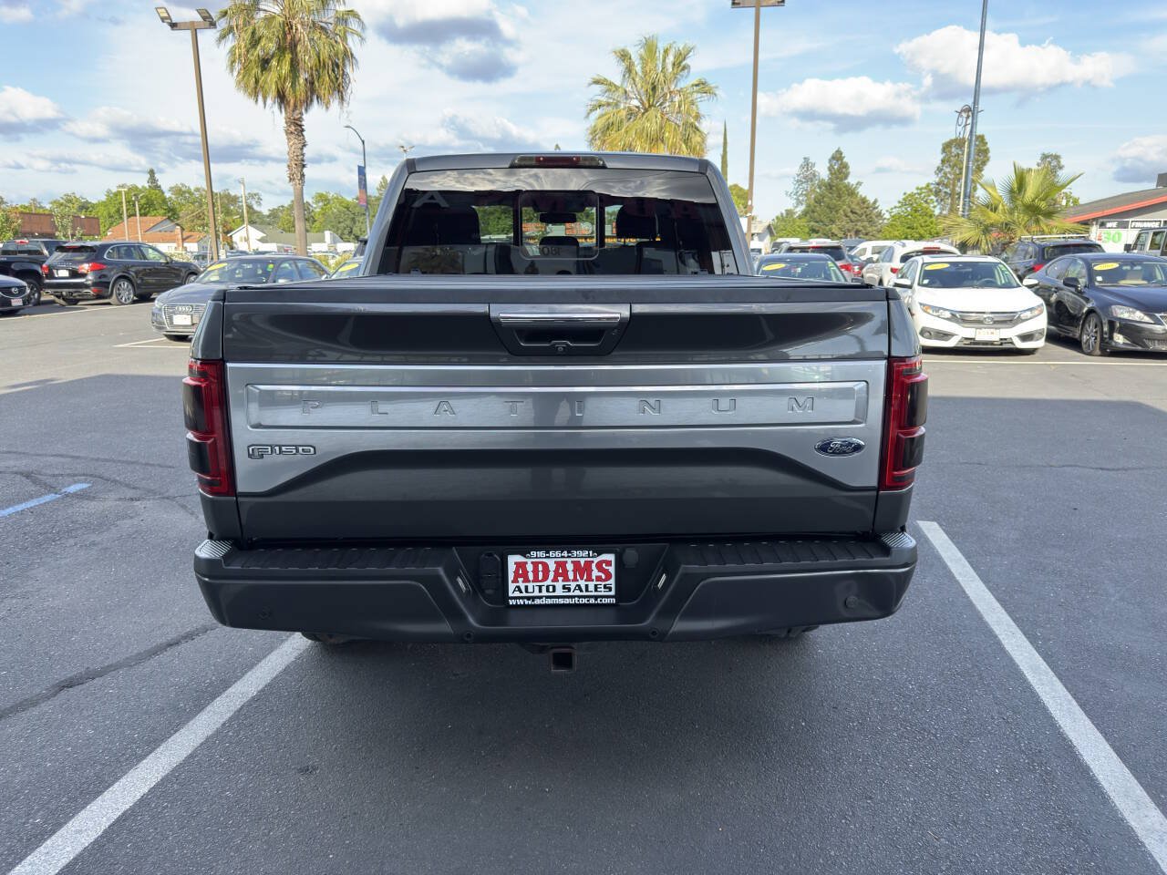 Used 2015 Ford F150 Platinum w/ Equipment Group 701A Luxury AWD/4WD image 4
