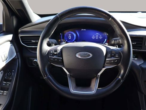 Used 2020 Ford Explorer Platinum w/ Premium Technology Package image 22