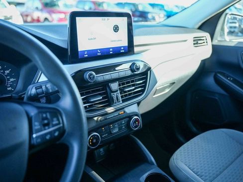 Used 2022 Ford Escape SE image 33