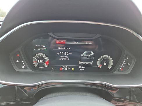 Used 2023 Audi Q3 2.0T Premium Plus w/ Premium Plus Package image 14