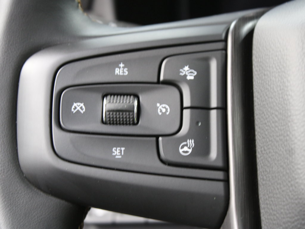 Used 2024 GMC Yukon AT4 w/ Technology Package AWD/4WD image 65