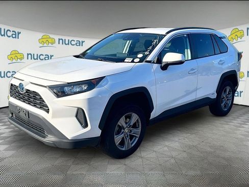 Used 2022 Toyota RAV4 LE AWD/4WD image 3