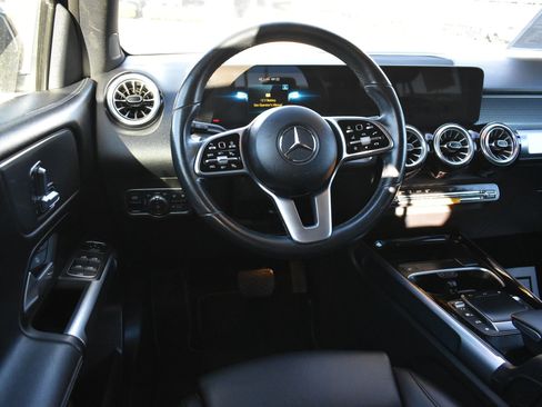 Used 2023 Mercedes-Benz GLB 250 image 16