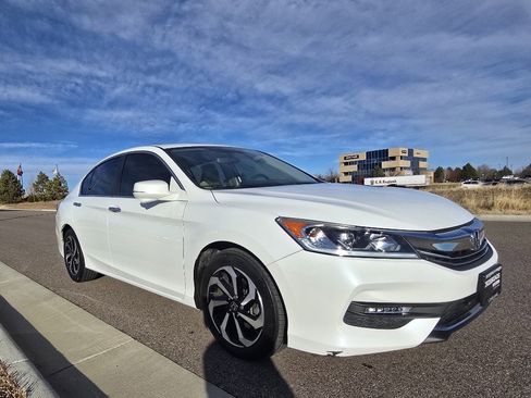 Used 2016 Honda Accord EX image 7