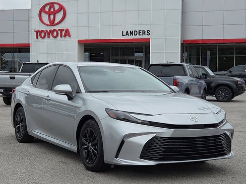 Used 2025 Toyota Camry LE FWD image 1