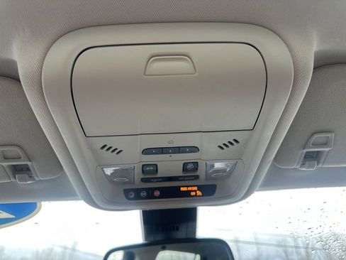 Used 2023 GMC Terrain Denali image 27