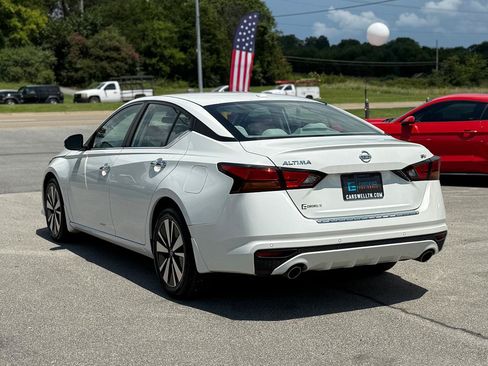 Used 2022 Nissan Altima 2.5 SV w/ SV Premium Package FWD image 8