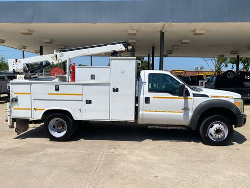 Used 2011 Ford F550 2WD Regular Cab Super Duty w/ Payload Upgrade Pkg image 2