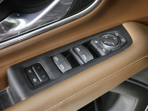 Used 2024 Chevrolet Tahoe High Country image 26