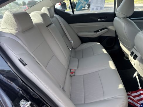 Used 2022 Nissan Altima 2.5 SL AWD/4WD image 3