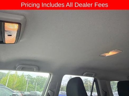 Used 2017 Toyota 4Runner SR5 AWD/4WD image 4