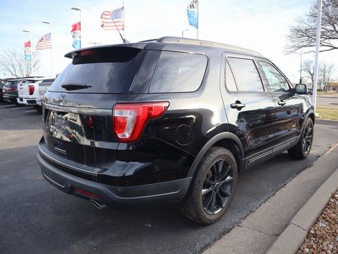 Used 2019 Ford Explorer XLT w/ Equipment Group 202A image 5