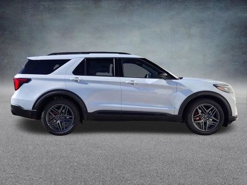 New 2026 Ford Explorer ST image 8