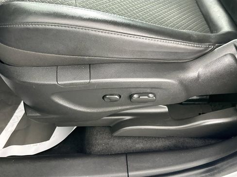 Used 2019 Buick Encore Preferred FWD image 18