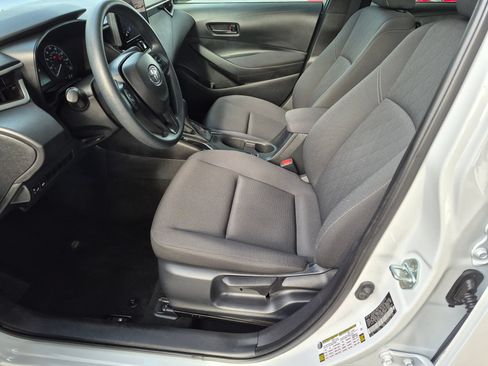 Used 2024 Toyota Corolla LE FWD image 11