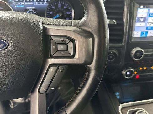 Used 2018 Ford Expedition Platinum image 13