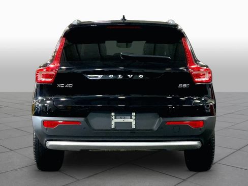 Used 2023 Volvo XC40 B5 Plus w/ Climate Package AWD/4WD image 5