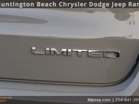 Used 2022 Jeep Compass Limited image 6