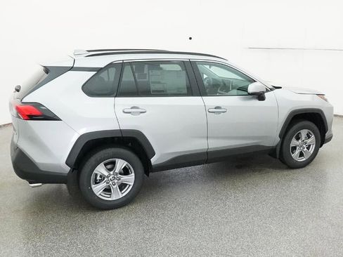 New 2025 Toyota RAV4 XLE image 28