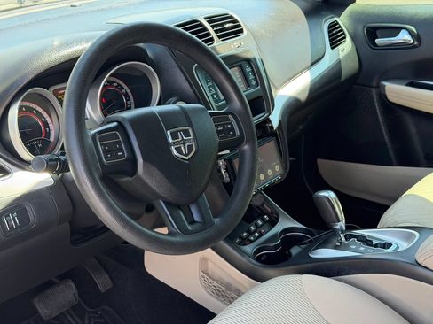Used 2014 Dodge Journey American Value Package w/ Flexible Seating Group FWD image 15