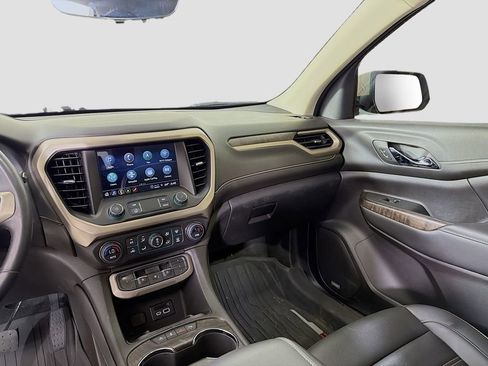 Used 2022 GMC Acadia Denali w/ Denali Technology Package image 27