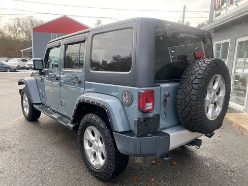Used 2014 Jeep Wrangler Unlimited Sahara w/ Connectivity Group image 8