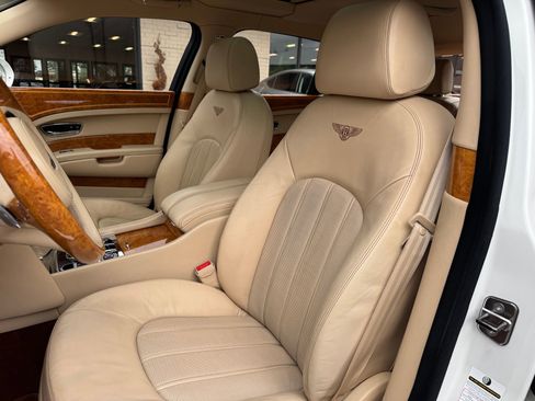 Used 2013 Bentley Mulsanne image 22