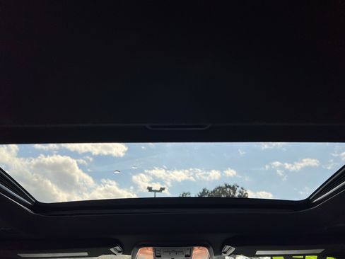 Used 2023 Dodge Charger Scat Pack w/ Daytona Edition Group image 4